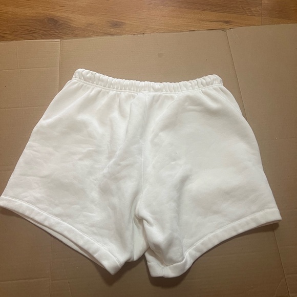 🔥🔥Pre-Loved Fear Of God Essentials Short Size Small! Women - Picture 4 of 7